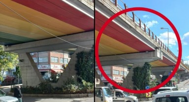 Samsun'da Köprüden Sarkan İnternet Kablosu Tehlike Saçıyor