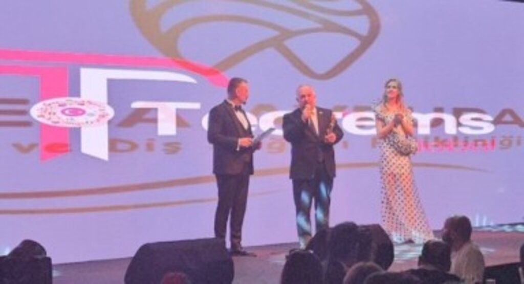 TİMBİR KKTC Temsilcisi, Kıbrıs Genç Tv’ye “Yılın televizyonu” ve “Üstün başarı hizmet” ödülü