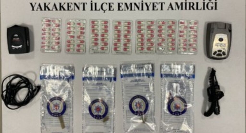 Yakakent’te Narko Alan Uygulaması: Uyuşturucu Madde ve Radar Cihazları Ele Geçirildi