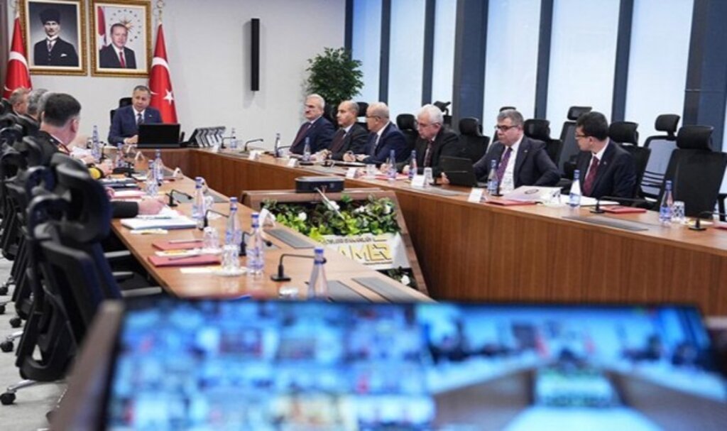 Bakan Yerlikaya 81 İlin Valisi iİe Video Konferans Toplantısı Yaptı