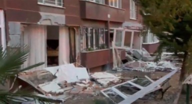 Beylikdüzü’nde 14 katlı binada patlama: 1 Can Kaybı