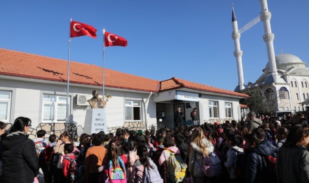 Büyükşehir İl Genelinde 248 Atatürk Büstü Yaptı