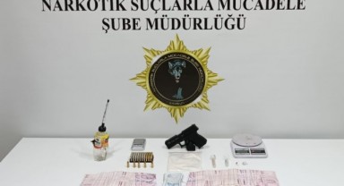 Çarşamba’da Uyuşturucu Operasyonu: Silah, Uyuşturucu ve Paraya El Konuldu