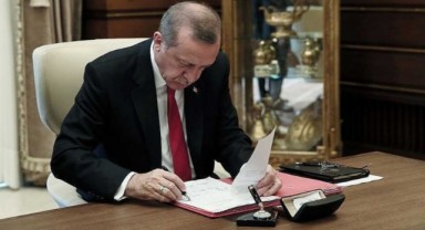 Cumhurbaşkanı Erdoğan 14 üniversiteye yeni rektör ataması yaptı