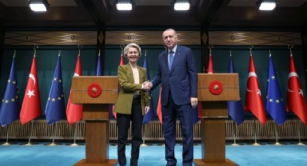 Cumhurbaşkanı Erdoğan: Türkiye Terörle Mücadelede Tek Başına Öncü