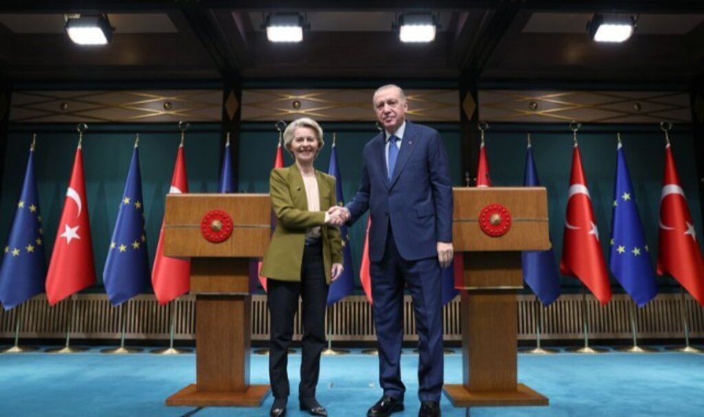 Cumhurbaşkanı Erdoğan: Türkiye Terörle Mücadelede Tek Başına Öncü