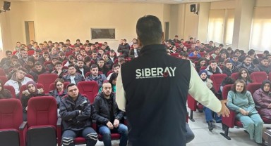 Kavak’ta Siber Güvenlik ve Teknoloji Bağımlılığına Dair Seminer Düzenlendi