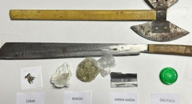 Kavak'ta Uyuşturucu Operasyonu: Pala ve Baltayla Yakalandılar