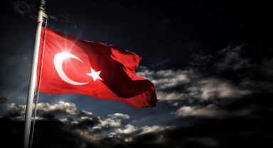Sosyal Medyada Türk Bayrağı Hakkında Yaygınlaşan İddialara DMM'den Cevap