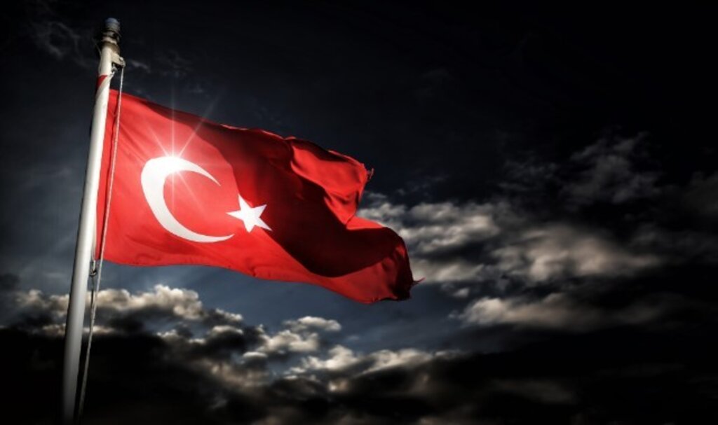 Sosyal Medyada Türk Bayrağı Hakkında Yaygınlaşan İddialara DMM'den Cevap