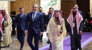 Bakan Fidan, Riyad’daki Suriye Zirvesinde Yer Aldı