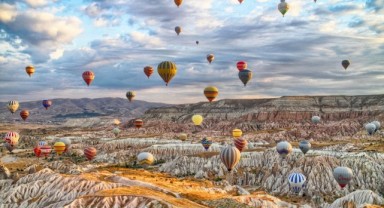Balon Turizmi Rüzgarı: 2024 Yılında Tarihi Yolcu Rekoru