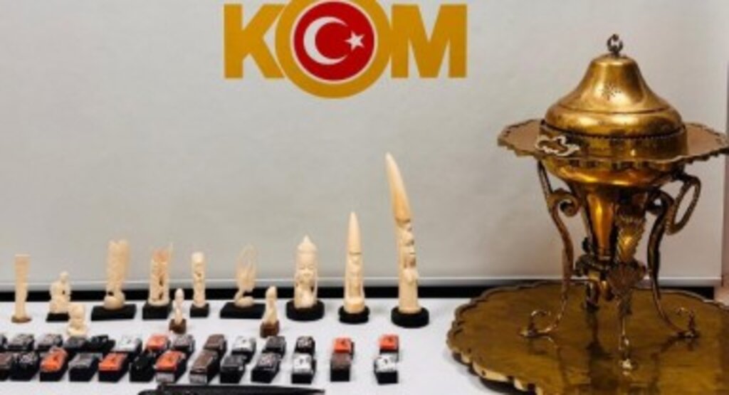 İlkadım’da Tarihi Eser Operasyonu: Osmanlı Dönemine Ait Eserler ve Kaçak Eşyalar Ele Geçirildi!