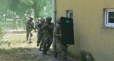 İstanbul Merkezli FETÖ Operasyonunda 11 Şüpheli Gözaltında
