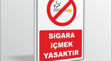 İtalya'da Kamuya Açık Alanda Sigara İçilmesi Yasaklandı