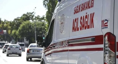 Kars'ta iki yolcu minibüsü çarpıştı; 27 yaralı