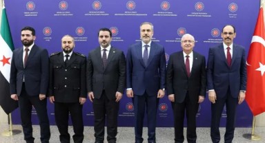 Milli Savunma Bakanı Yaşar Güler, Suriye'nin yeni yönetimiyle görüştü