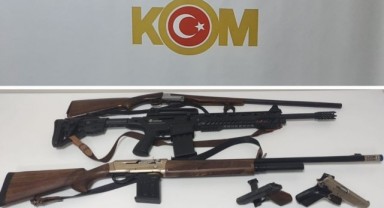 Salıpazarı'nda KOM'dan Silah Operasyonu