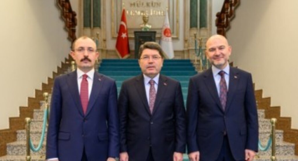 Samsun Milletvekili Mehmet Muş ve İstanbul Milletvekili Süleyman Soylu, Adalet Bakanı Yılmaz Tunç'u Ziyaret Etti