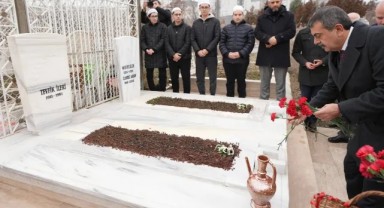 Tevfik İleri vefatının 63. yıl dönümünde kabri başında anıldı
