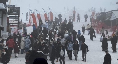 Uludağ’ın zirvesine turist akını
