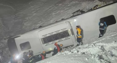 Bingöl’de yolcu otobüsü devrildi: 4 ölü, 35 yaralı