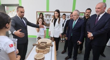 Canik'e Bir Ödülde Bakan Kacır'dan