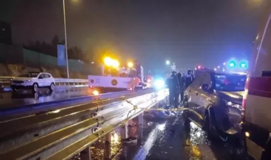 İstanbul'da 6 Aracın Birbirine Karıştığı Zincirleme Kaza!