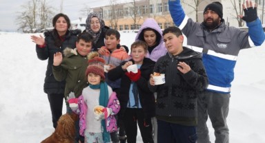 Kartopu Oynayan Çocuklara Canik Belediyesi'nden Sürpriz