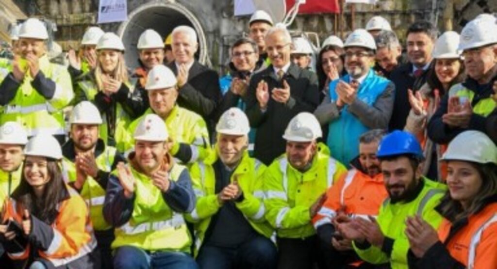 Ulaştırma ve Altyapı Bakanı Uraloğlu: