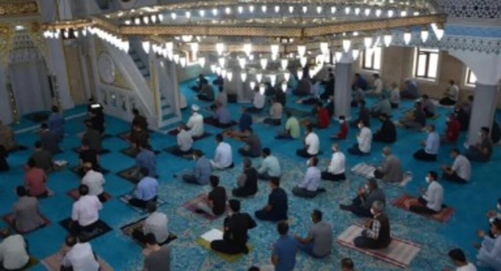 12 Rekatlık Berat Kandili Namazı Nasıl Kılınır