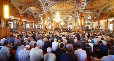 Kurbandan Sonra 2 Rekat Namaz Nasıl Kılınır