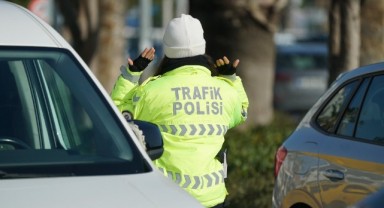 Samsun'da Kurallara Uyan Motosiklet Sürücülerine Polislerden Anlamlı Hediye