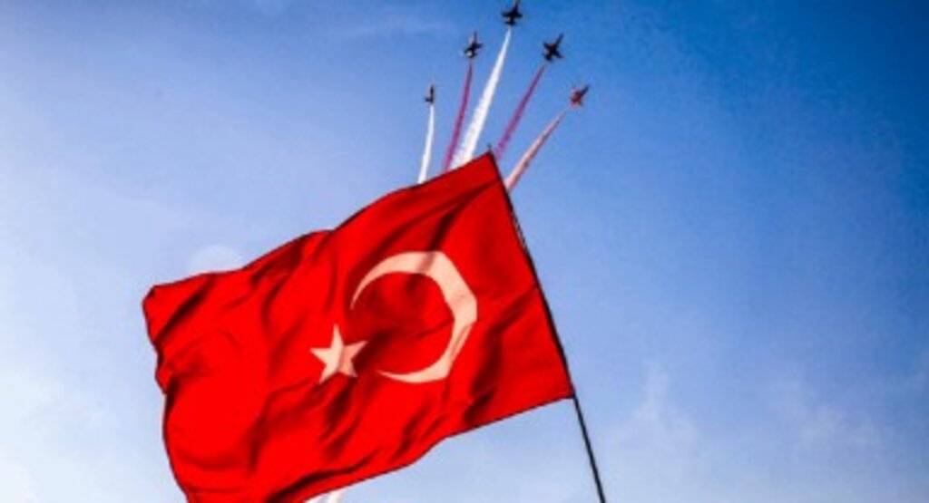 Milli Mücadele'nin Kalbinde Gökyüzü Şöleni! Türk Yıldızları Samsun'da