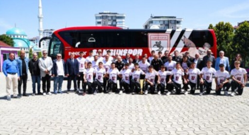Uğur Okulları ve Samsunspor Akademisi'nden Şampiyonluk Kutlaması