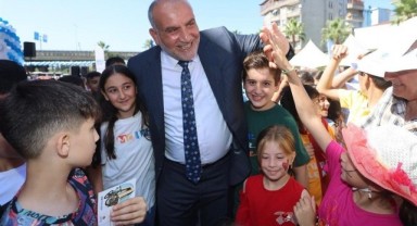 Canik'te Camiler Çocuklarla, Çocuklar Hediyelerle Buluşuyor!