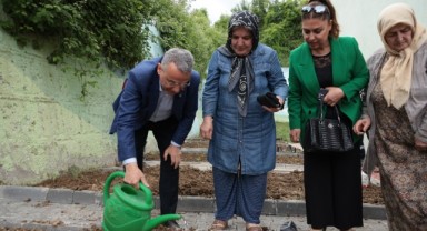 İlkadım ve Samsun Büyükşehir İş Birliğiyle Aktif Yaşam Merkezi'nde Yıl Sonu Sergisi Düzenlendi