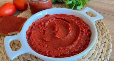 Kaynatarak Biber Salçası Nasıl Yapılır