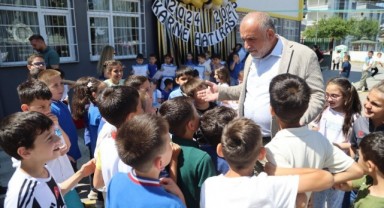 Öğrencilerden Başkan İbrahim Sandıkçı'ya Sevgi Seli: Karne Heyecanına Ortak Oldu