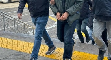 Samsun'da Uyuşturucu Operasyonu: Yüzlerce Hap ve Metamfetamin Ele Geçirildi!