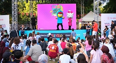 Samsun Kültür Yolu Festivali'nde Coşku Devam Ediyor