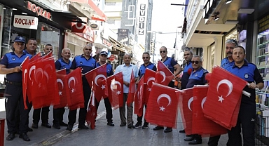15 Temmuz Ruhu İlkadım'da Bayraklarla Yaşatılıyor: