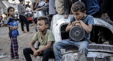 İsrail’in Gazze’deki Okul Saldırısında Biri Çocuk 5 Filistinli Hayatını Kaybetti