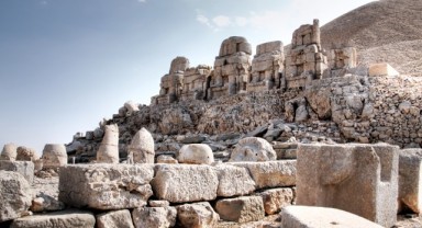 Nemrut Dağı'nın Dev Heykelleri Nano Kireçle Korunuyor