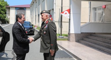 Samsun Valisi Orhan Tavlı'dan 15 Temmuz Gazisi Komutan Davut Alâ'ya Anlamlı Ziyaret
