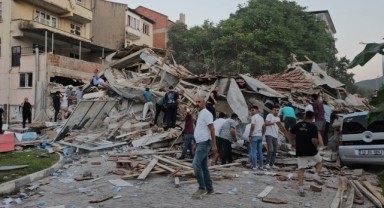 Balıkesir Sındırgı’da 6.1’lik Deprem! 16 Bina Yıkıldı, 237 Artçı Meydana Geldi