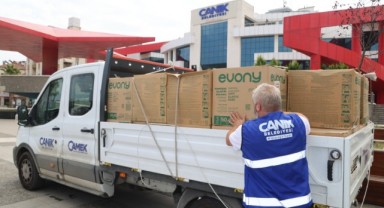 Canik Belediyesi'nden 100 Bin Maske Hibe