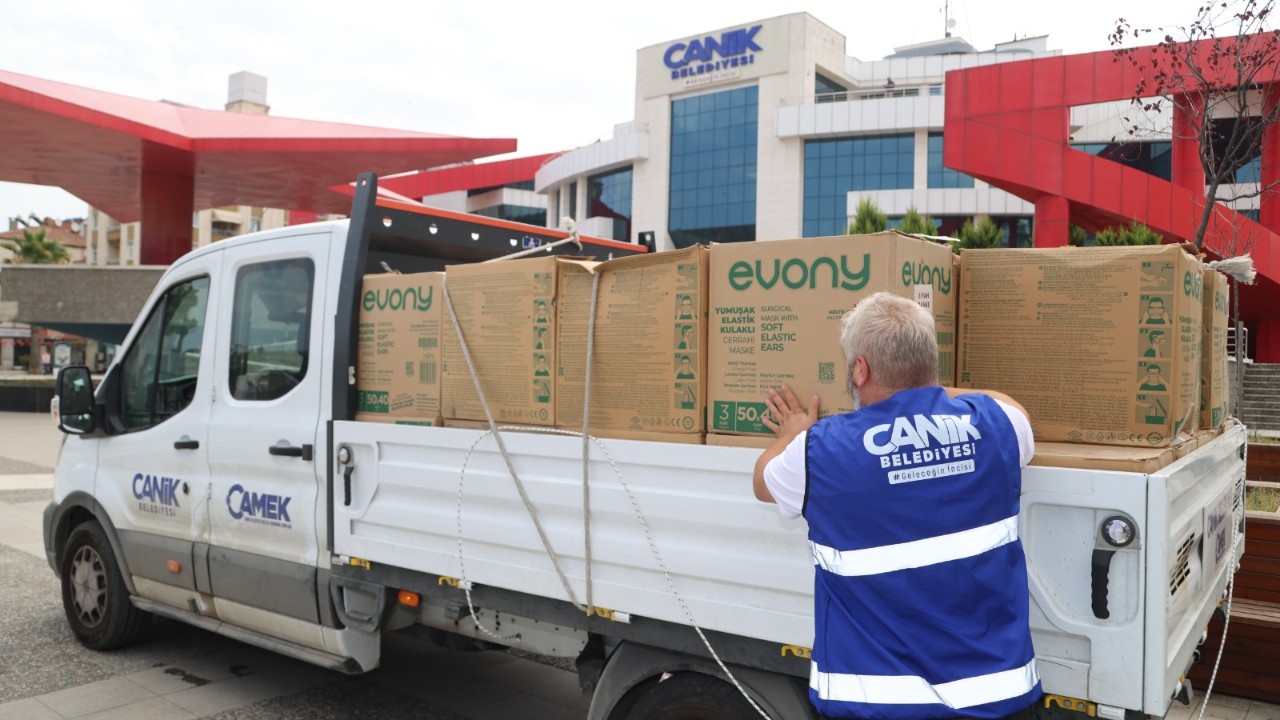 Canik Belediyesi'nden 100 Bin Maske Hibe