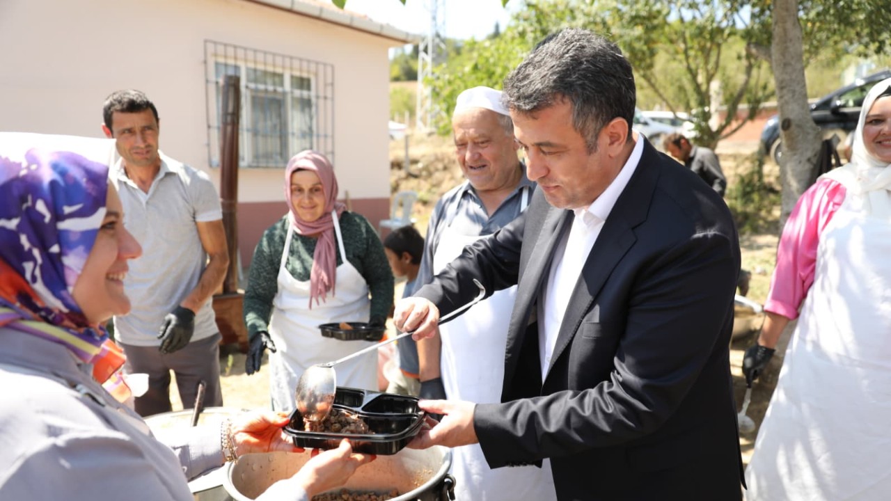 Samsun’da Çilek Festivali Coşkusu: 350 Bin Fide Üreticiye Dağıtıldı