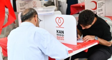 Samsun’dan Örnek Kampanya: Kan Bağışıyla Hayat, Fidanla Nefes Verdiler